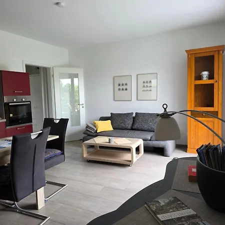 Haltepunkt, 25667 Apartment